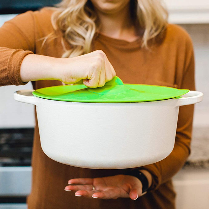 シリコーンのふたは鍋鍋のコップのマグの吸引のためのシリコーンの台所道具を覆います
